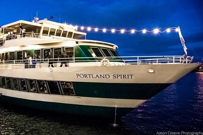 2.5-hour Dinner Cruise on Willamette River - Quick hits before you go