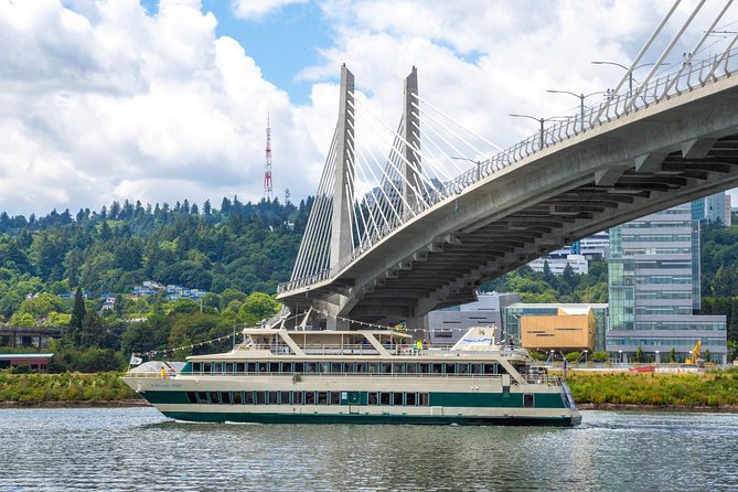 2-hour Lunch Cruise on Willamette River - Live piano: the sound that makes the cruise feel like an occasion