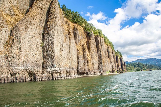 7 Wonders of the Gorge 3.5-hour Jetboat Cruise - The bridge highlight run: St. John’s Bridge and Marine Drive angles