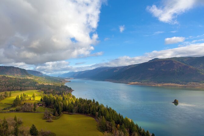 7 Wonders of the Gorge 3.5-hour Jetboat Cruise - Into the Columbia River Gorge: Crown Point Vista House and Cape Horn rocks