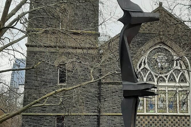 A Guided Walking Tour of Fabulous Downtown Portland, Oregon - Portlandia and the tiny park: photo stops with a Portland sense of humor