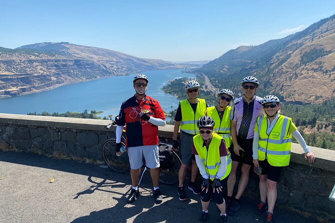 Columbia Gorge Scenic Bikeway full day ride - Multnomah Falls: the headline stop