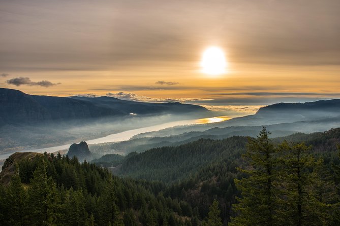 Columbia Gorge Waterfalls & Wineries from Portland: All-Inclusive Afternoon Tour - Wy’East Vineyards: A Wine Flight That Doesn’t Add Surprises