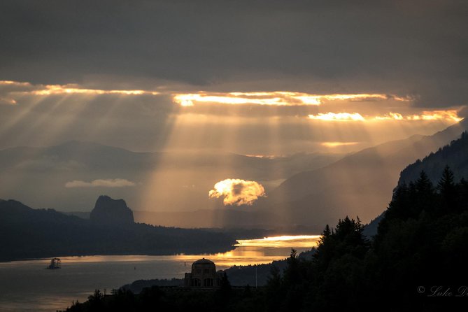 Columbia Gorge Waterfalls & Wineries from Portland: All-Inclusive Afternoon Tour - Price and Value: What You’re Really Paying For at $189
