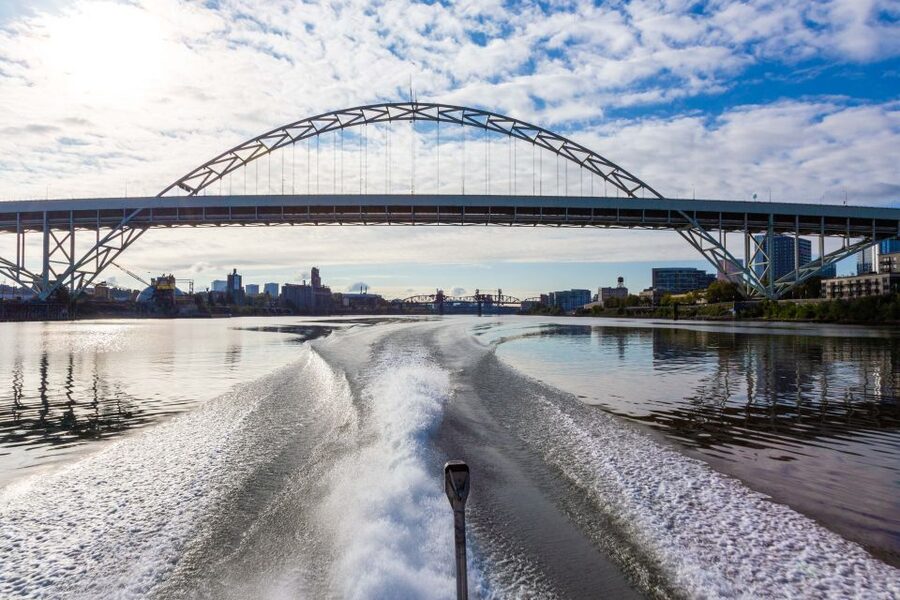 From Portland: 7 Wonders of the Gorge Jetboat Cruise - Listening to the Live Guide: Headsets Help, But Plan Your Focus