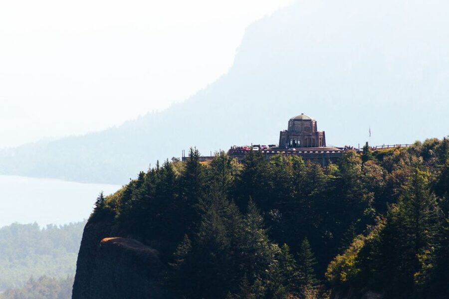 From Portland: Columbia Gorge Waterfalls Tour - Crown Point Vista House: Lava-Flow Views at 733 Feet