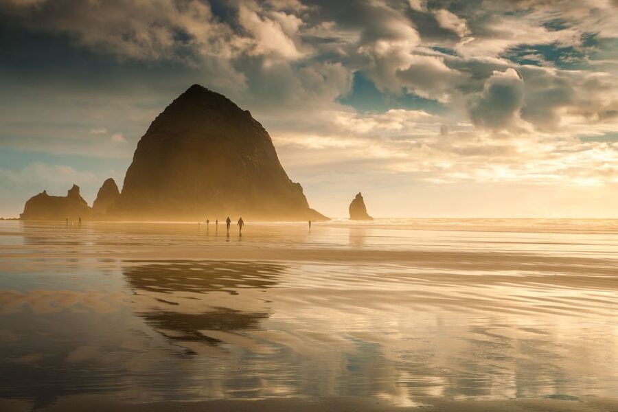 From Portland: Oregon Coast Day Trip Cannon Beach Area - Sea stacks and ocean photos: Haystack Rock’s bigger world