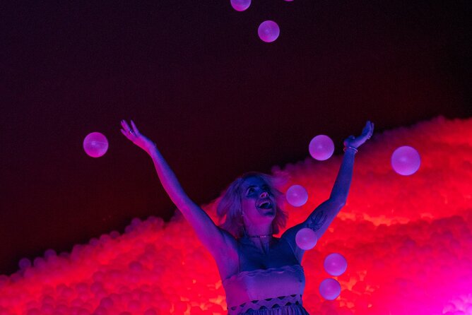 Full Day - Private Immersive Art & Wine Tour - Hopscotch Portland: trampoline art and the Rainbow Juice Wine Slushy