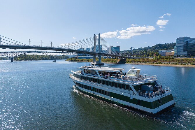 Happy Hour Sightseeing Cruise - Why a Willamette River Happy Hour feels like Portland