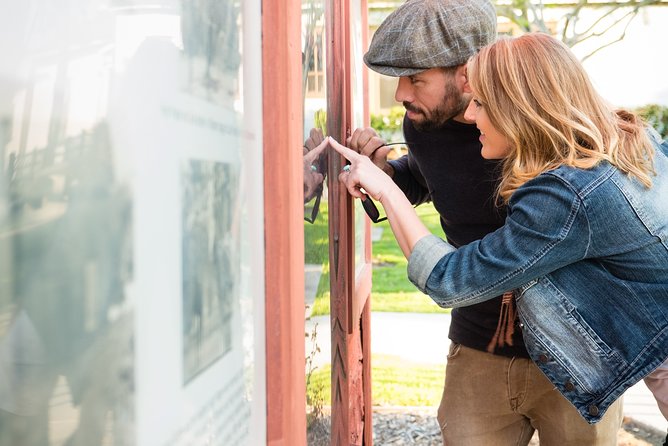 Hood River Team Trivia Hunt: New 2024 Mobile Game App! - Hood River, but make it a trivia walk game