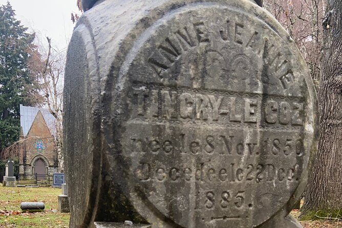 Macabre Ghost History of Portland, Oregon walking tour - Southeast Belmont Street: quiet streets, witch stories, and séances