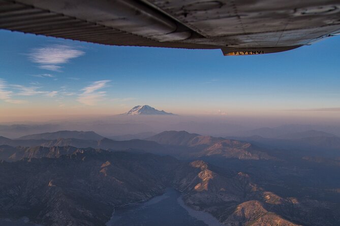 Mt. St. Helens Air Tour by Envi Adventures - Price and value: $355 for one hour of aerial education
