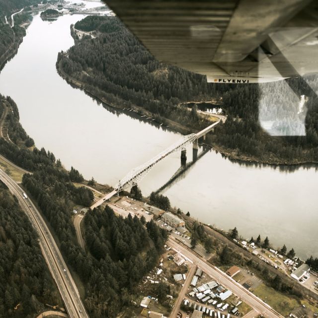 Portland: Columbia Gorge Waterfalls 40-Minute Scenic Flight - Multnomah Falls From the Air: 620 Feet in Two Drops