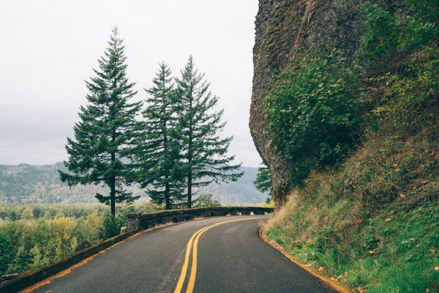 Portland: Columbia River Gorge Waterfalls Afternoon Tour - Multnomah Falls: The Main Attraction, Photo Spots, and Optional Short Hikes