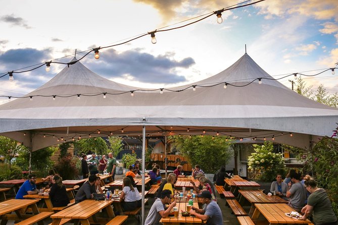 Portland: Food Carts, Pods, & Patios Tour - Starting at Cartopia: The First 30 Minutes That Set the Tone