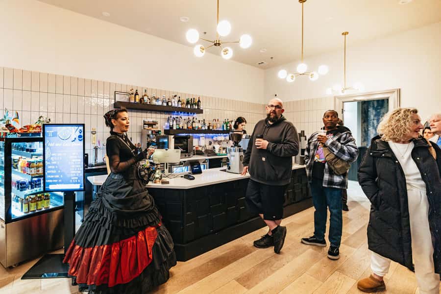 Portland: Ghosts, Poltergeists, and Psychopaths Walking Tour - Meeting at the Harlow Hotel, Then Following the Lantern