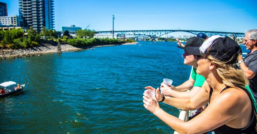 Portland: Happy Hour Sightseeing Cruise - The Happy Hour bar and bistro: what you’re really paying for