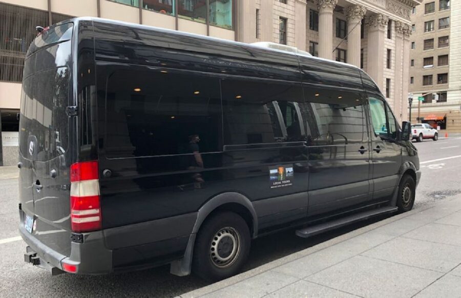 Portland: Morning City Highlights Tour - Pioneer Courthouse Square, South Park Blocks, and the Downtown Rhythm