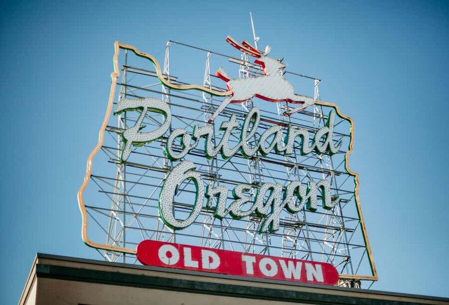 Portland, Oregon: City Highlights Tour with Aerial Tram Ride - A 3-hour Portland highlights tour that keeps you moving (without rushing you)