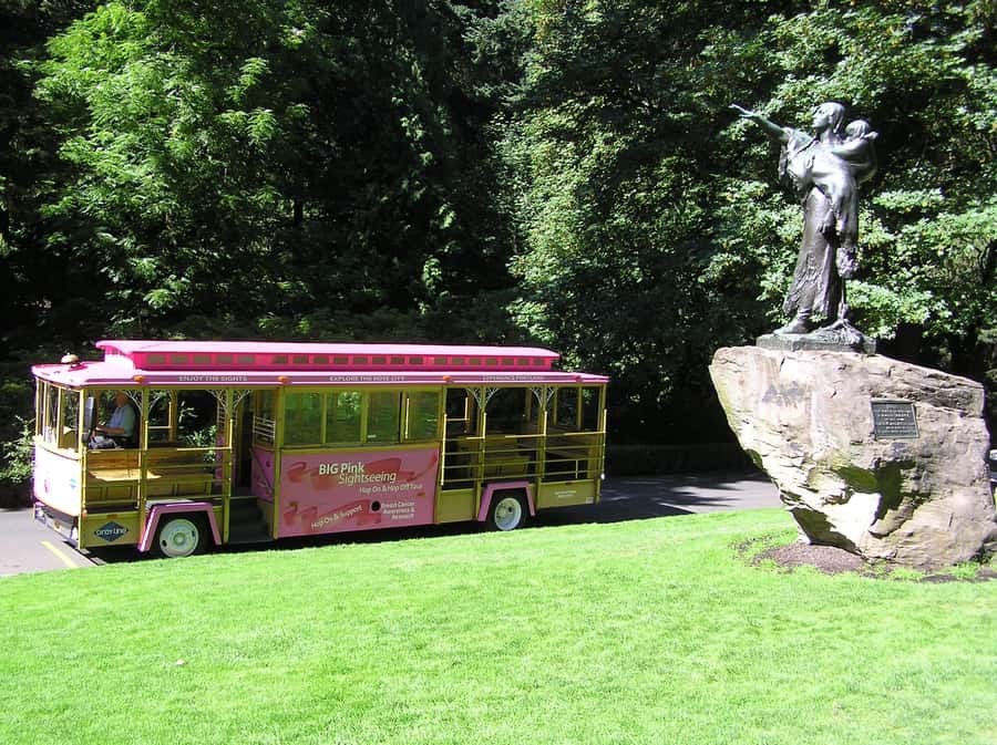 Portland, Oregon: Pink Trolley Hop-On Hop-Off Tour - Why the Pink Trolley feels like Portland’s easiest “starter map”