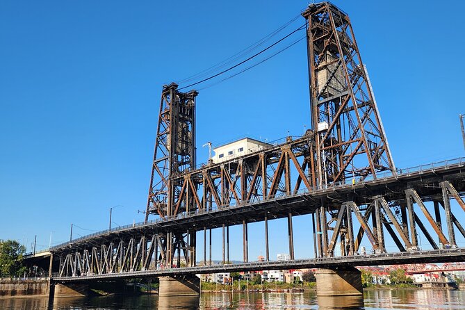 Portland's Ultimate 12 Historic Bridges' Scenic Boat Tour - The Portland icon tour: Oregon sign, the Maritime Museum vessel, and the Morrison Bridge