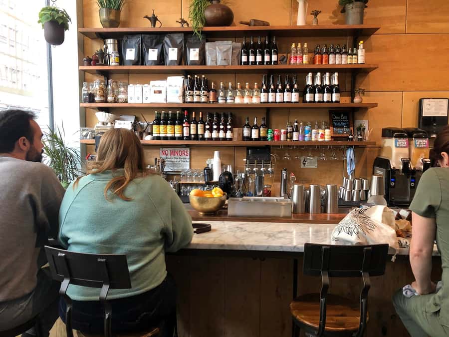 Portland: Secret Food Tour with Local Guide - Vietnamese flavor stop, then a final local favorite hideaway