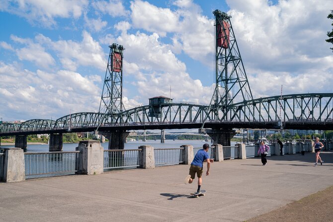 Portland Sightseeing Tour Including Columbia Gorge Waterfalls - Lunch strategy: how to use your 1 hour well
