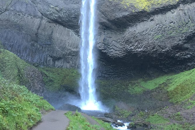 Private - 1/2 day Columbia River Gorge & Waterfalls Tour From Portland - Latourell Falls: a quieter waterfall stop with shorter time
