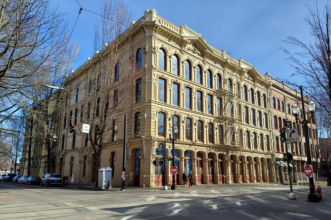 Private Portland Discovery Tour - Bridges, squares, and the architecture that locals actually care about