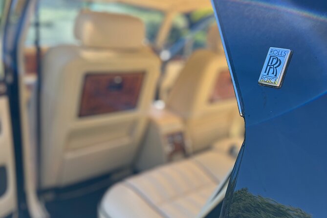 Rolls-Royce & Bentley Chauffeured All-inclusive Wine Tasting Tour - Stop 1 is really about starting right: the outbound head start