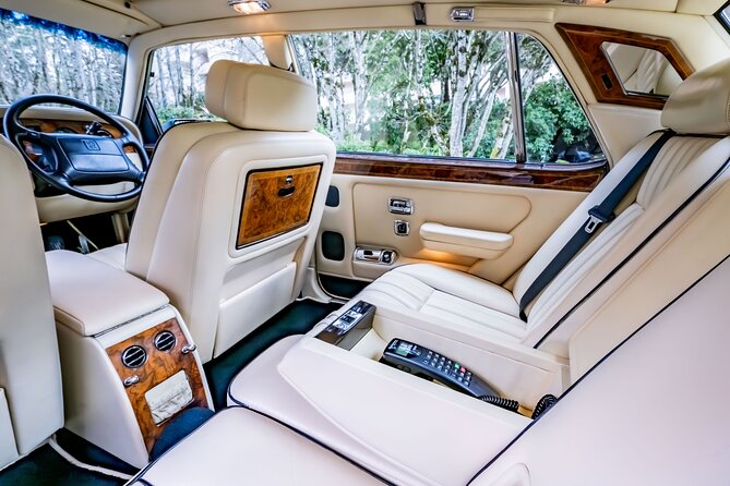 Rolls-Royce & Bentley Chauffeured All-inclusive Wine Tasting Tour - The Portland pickup and the ride to Dundee