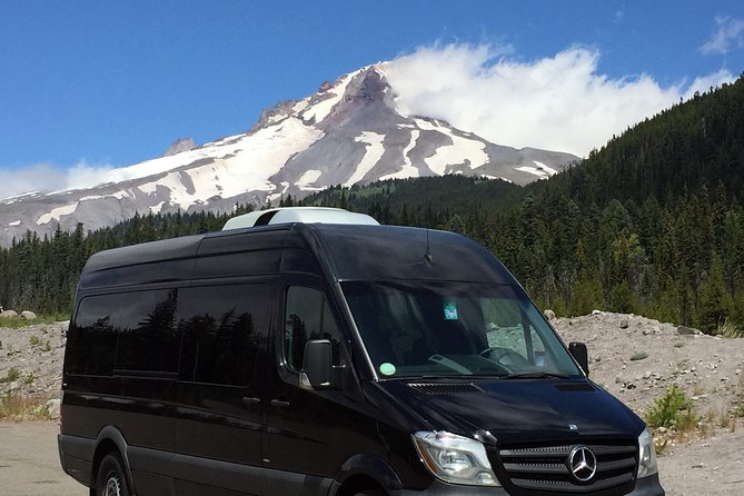 The Hood-Columbia Loop: Timberline, Orchards, and Waterfalls - Mount Hood: Timberline Lodge views and the Palmer Glacier area