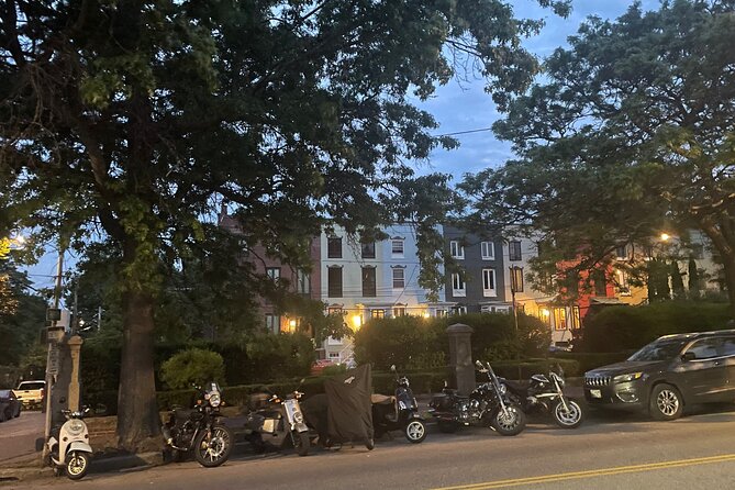 Walk With Ghosts in Portland - Stop 1 at Monument Square: Our Lady of Victories and the Civil War backdrop
