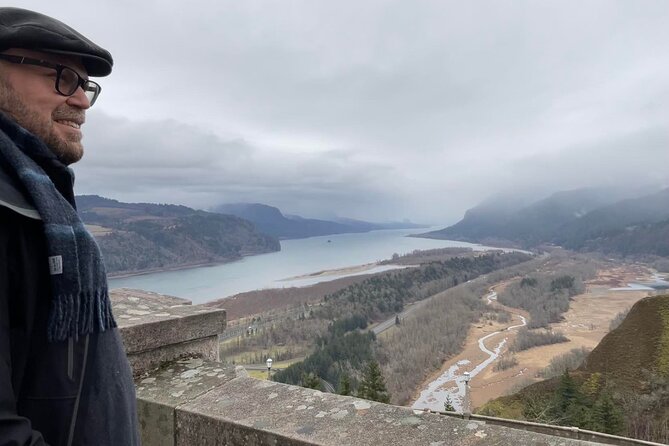 Wonderful Waterfalls: A Columbia River Gorge Tour - Crown Point State Park and Vista House: Basalt Views and a 1917 Landmark