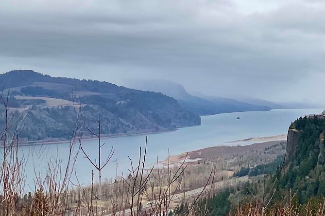 Wonderful Waterfalls: A Columbia River Gorge Tour - Guide Stories, Small-Group Pace, and What You Actually Get
